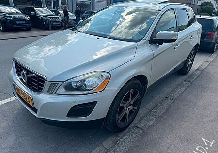 Volvo XC 60 XC60 D5 AWD Geartronic Summum Summum