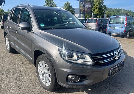 VW Tiguan Volkswagen Track & Style 4Motion*Navi*AHK*S-Heizung