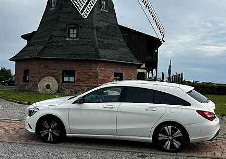 Mercedes-Benz CLA 200 Shooting Brake -