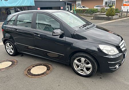 Mercedes-Benz B 180 d DCT -