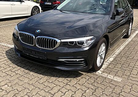 BMW 520d xDrive Touring A -