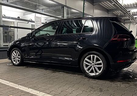 VW Golf Volkswagen 2.0 TDI R Line