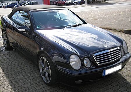 Mercedes-Benz CLK 230 KOMPRESSOR AVANTGARDE Avantgarde