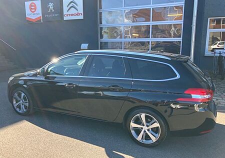 Peugeot 308 SW BlueHDi 150 EAT6 Stop & Start Allure AHK