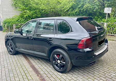 Porsche Cayenne S ,TÜV 1/27 , 2. Hand , Schwarz
