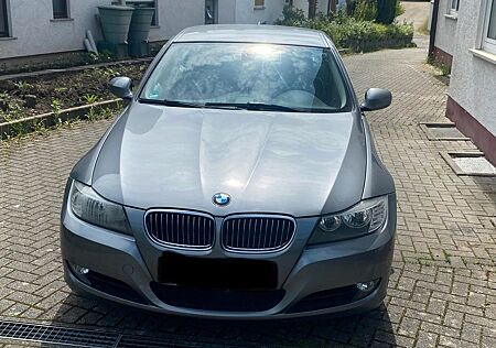BMW 325i -