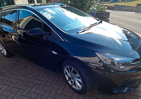 Opel Astra ST 1.2 Turbo 96kW Elegance