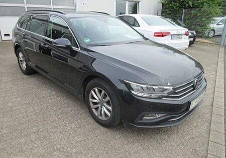 VW Passat Variant Volkswagen Business 2.0 TDI DSG NAVI AHK LED