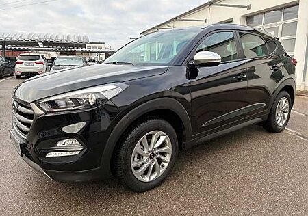 Hyundai Tucson 2.0 CRDi TREND / Navi / AHK / WR