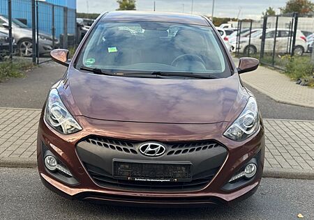 Hyundai i30 gebraucht kaufen Hyundai i30 Coupe Classic "Klima"52 TKM" Sport