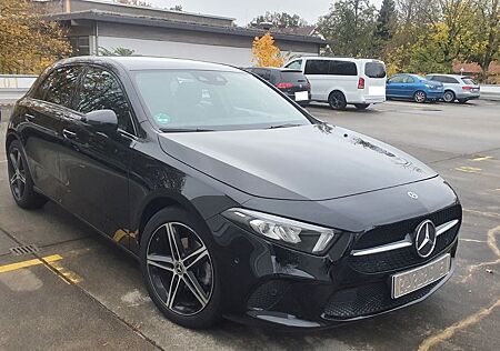 Mercedes-Benz A 180 Progressive *AMG Line Automat.CAM PDC ACC*