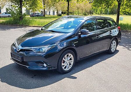 Toyota Auris Touring Sports Hybrid Edition-S