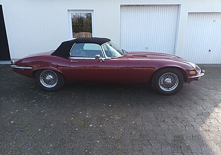 Jaguar E-Type V12 Roadster