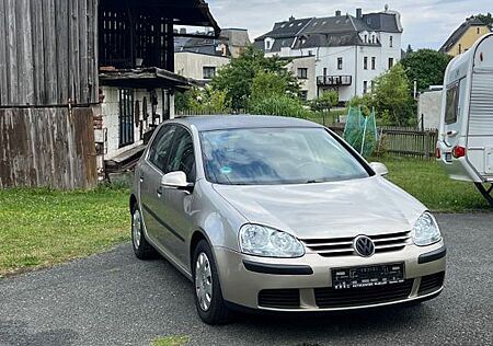 VW Golf Volkswagen V 1.6
