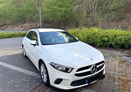 Mercedes-Benz A 180 -