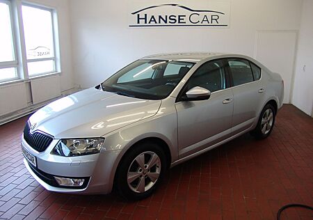 Skoda Octavia Lim. Elegance /AHK / 1.Hand / Garantie !