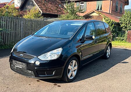 Ford S-Max Titanium*Xenon*Klimaaut.*Alu*PDC*
