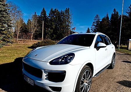 Porsche Cayenne S Chono*Full Led*Panorama*Bose*R21*Perl