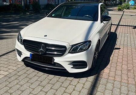 Mercedes-Benz E 220 Mercedes Benz E 220d - AMG Line