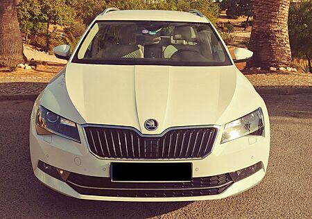 Skoda Superb 1.4 TSI ACT DSG Style Combi Style