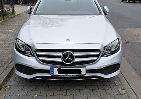Mercedes-Benz E 400 4MATIC T AVANTGARDE Autom. AVANTGARDE
