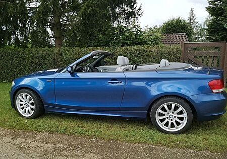 BMW 120i Cabrio -