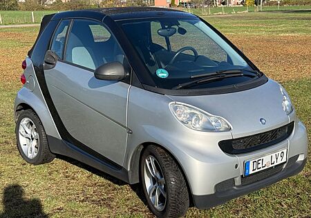 Smart ForTwo cabrio 1.0 52kW *Navi,Allwetter,Alu*
