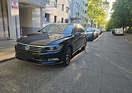VW Passat Variant Volkswagen 2.0 TDI SCR DSG Highline Vari...