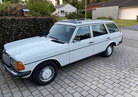 Mercedes-Benz 230 T Sehr gepflegt, Garagenwagen