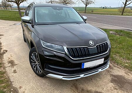 Skoda Kodiaq SCOUT 4x4 2.0 TDI DSG PANO 7Sitze AHK