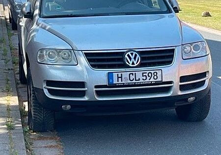 VW Touareg Volkswagen 2.5 R5 TDI Standard