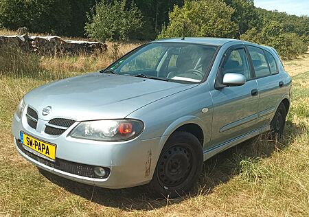 Nissan Almera 1.5 Klima Radio el. Fensterheber