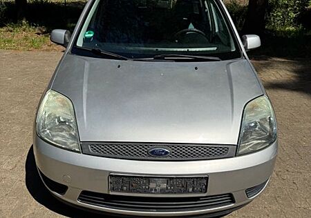 Ford Fiesta 1.3 51 kW -!!! TÜV neu!!!