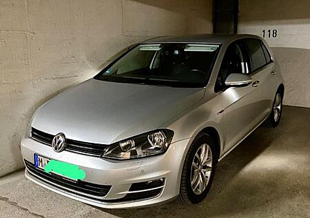 VW Golf Volkswagen 1.4 TSI 92kW DSG BMT Highline