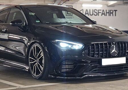 Mercedes-Benz CLA 35 AMG 4MATIC DCT