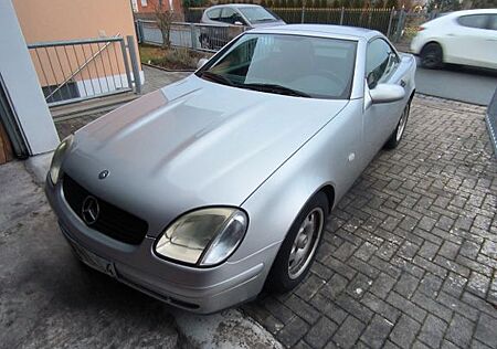 Mercedes-Benz 200