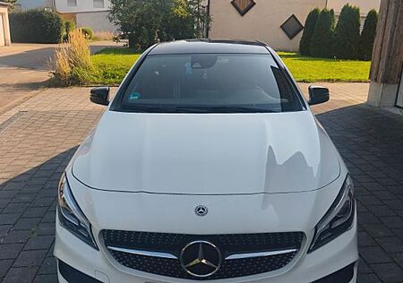 Mercedes-Benz CLA 180 AMG Line AMG Line