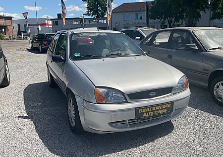 Ford Fiesta 1.3 44 kW Ghia 83000 km Klma Alu ZV 2.Hd