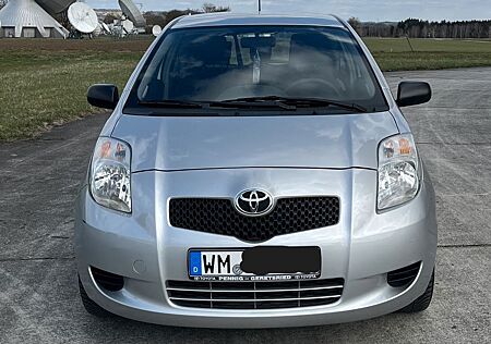 Toyota Yaris 1,0-l-VVT-i Luna Luna