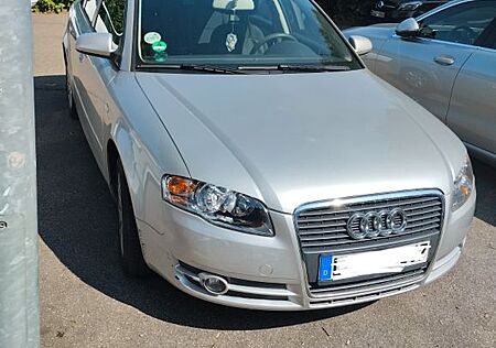 Audi A4 2.0 T FSI multitronic -