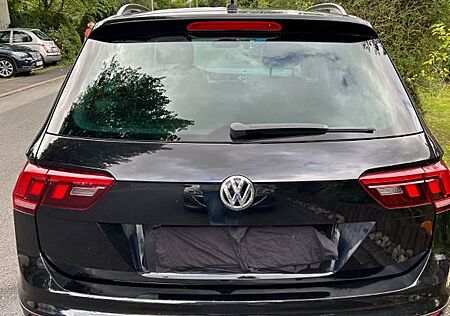 VW Tiguan Volkswagen Comfortline 1.4 TSI BMT 4MOTION AHK