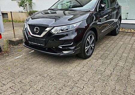 Nissan Qashqai 1.3 DIG-T N-Way N-Way