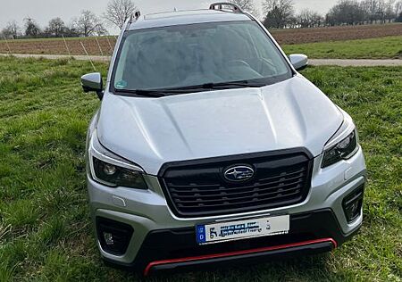 Subaru Forester 2.0ie EDITION SPORT40 Lineartronic ...