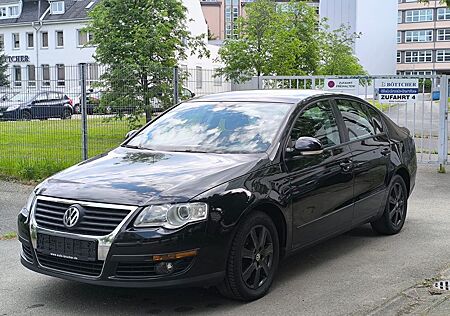 VW Passat Volkswagen Lim. Trendline