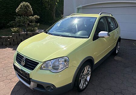 VW Polo Volkswagen IV CrossPolo, AHK,1.HAND,8xbereift,Tüv 7-27