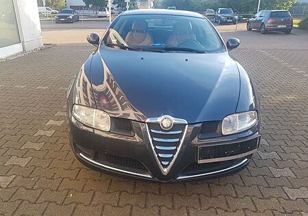 Alfa Romeo GT 2.0 16V JTS Distinctive KLIMAAUTOMATIK ALU