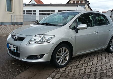 Toyota Auris 2.0 D-4D