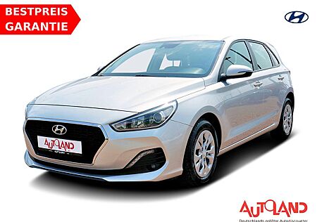 Hyundai i30 1.4i Navi Android Apple Tempomat Sitzheizung
