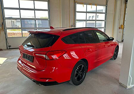 Ford Focus Turnier ST-Line inkl. GW Garantie