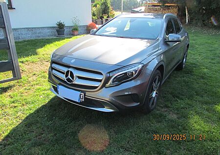 Mercedes-Benz GLA 220 d 4MATIC DCT Style Style